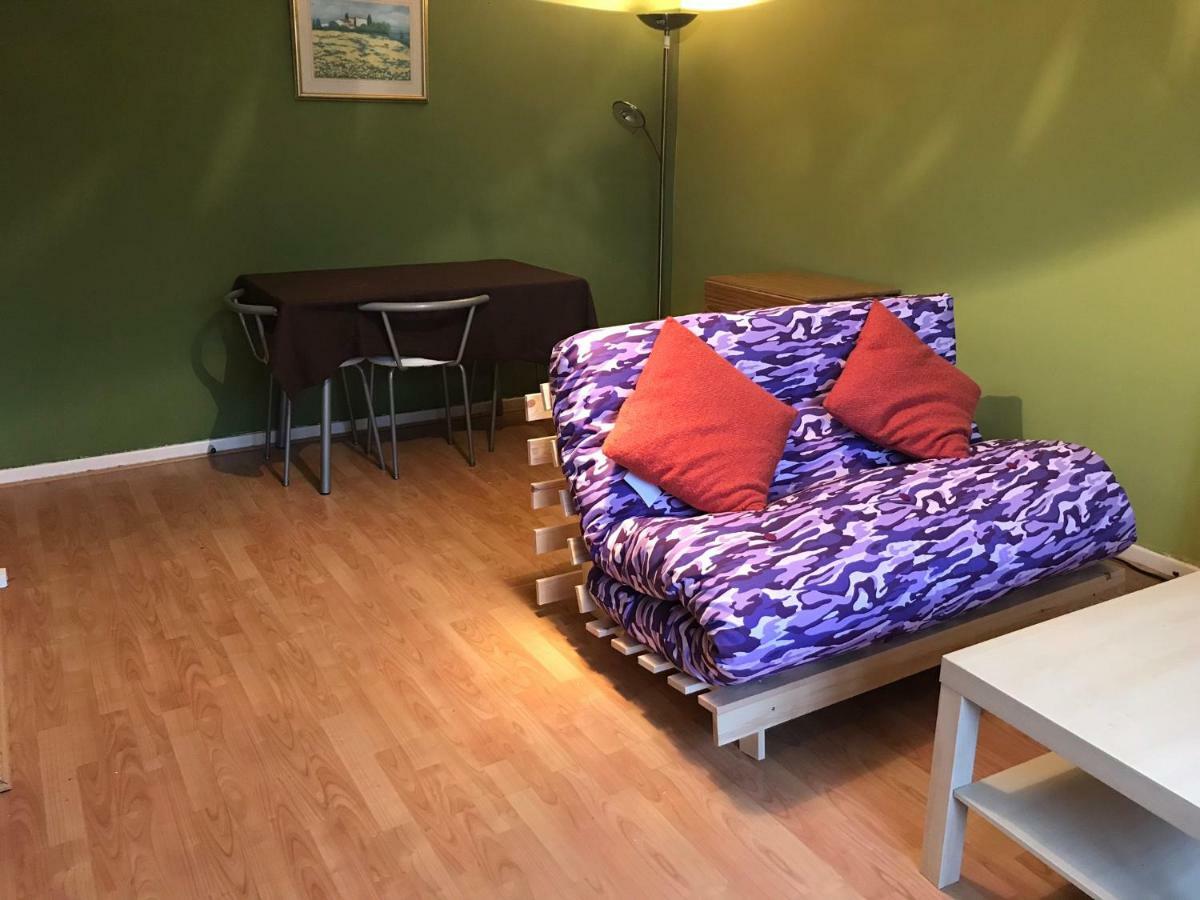 Flat 9A Badby Close Apartment Manchester Bagian luar foto